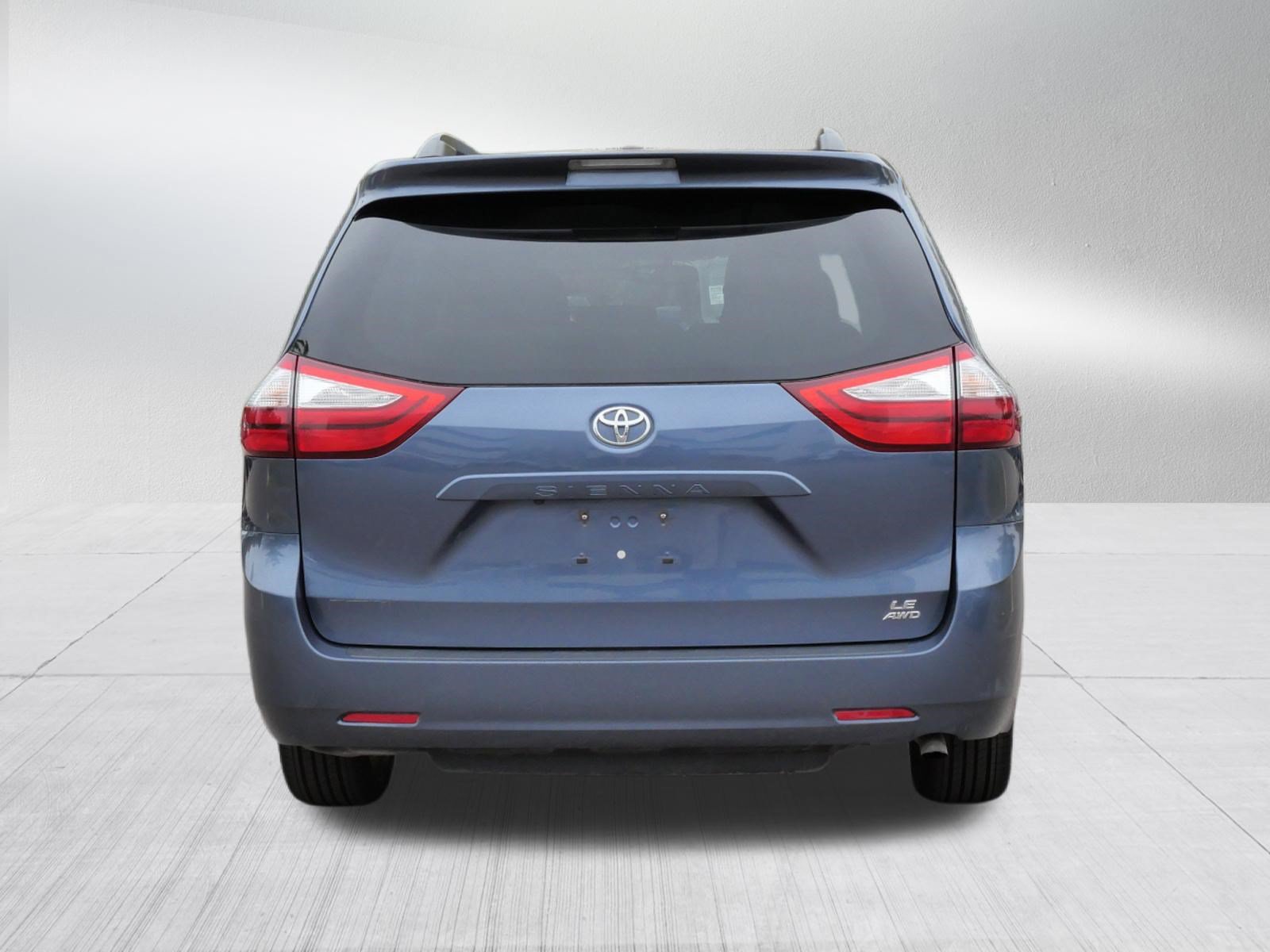 Used 2017 Toyota Sienna LE AWD/4WD image 6