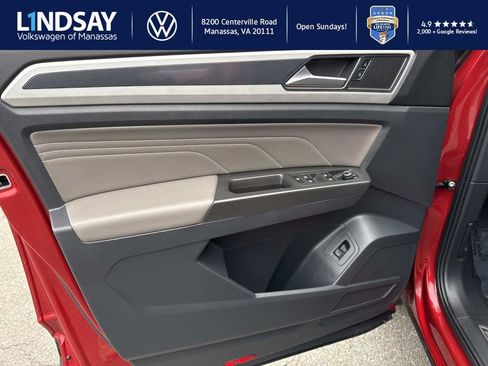 Used 2022 Volkswagen Atlas Cross Sport SEL image 8