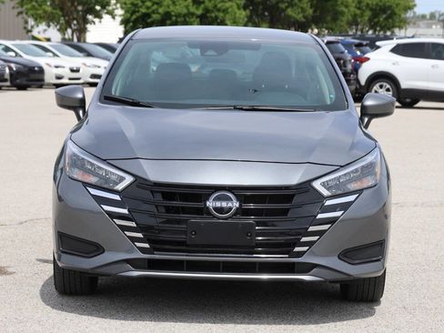 Used 2025 Nissan Versa SV FWD image 5
