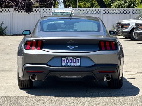 New 2025 Ford Mustang Coupe image 4