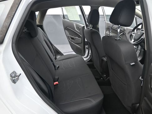 Used 2018 Ford Fiesta SE image 12