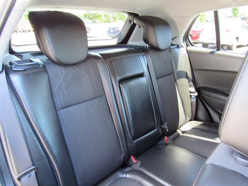 Used 2018 Chevrolet Trax LT w/ Sun & Sound Package FWD image 36
