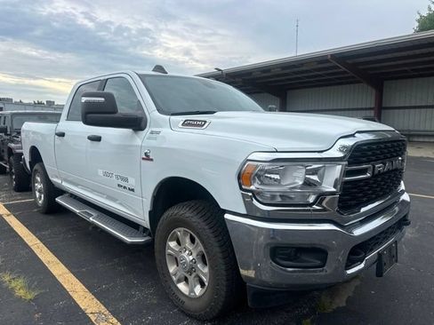 Used 2024 RAM 2500 Big Horn AWD/4WD image 2
