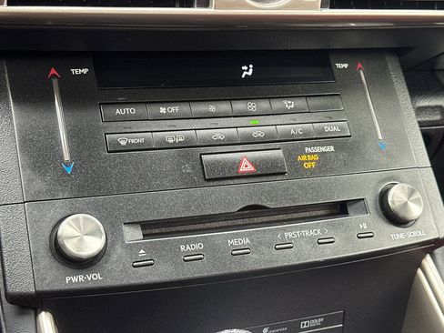 Used 2015 Lexus IS 250 image 20