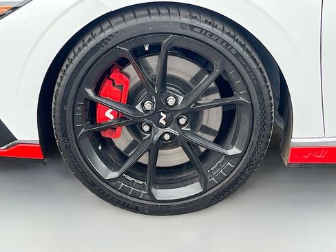 Used 2025 Hyundai Elantra N FWD image 31