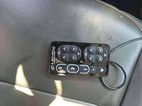 Used 2024 Jeep Gladiator Mojave AWD/4WD image 14