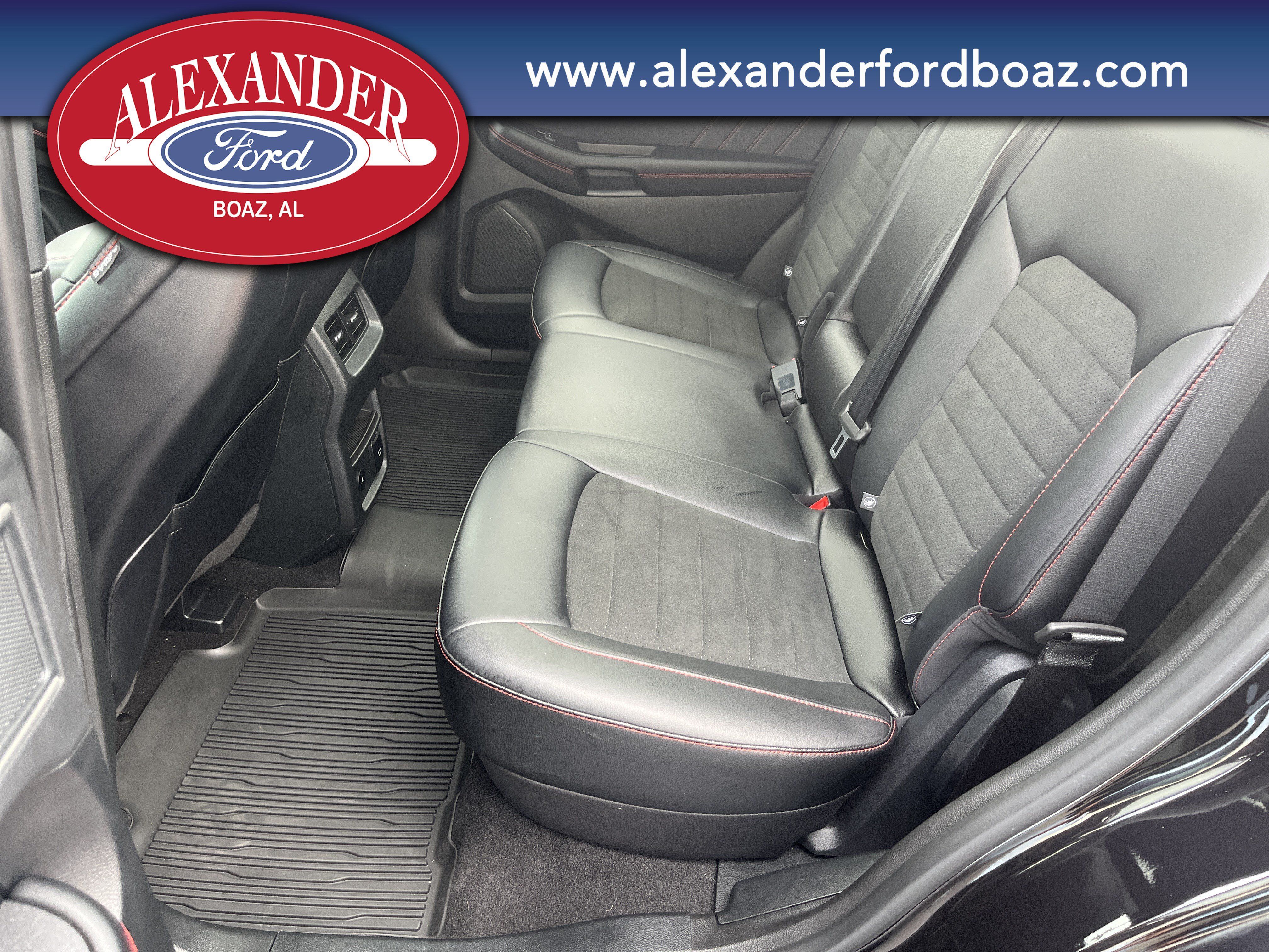 Used 2024 Ford Edge ST-Line AWD/4WD image 12