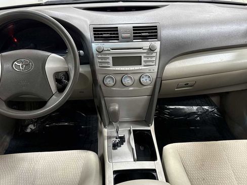 Used 2011 Toyota Camry LE image 24