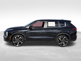 Used 2023 Mitsubishi Outlander SE FWD video 2
