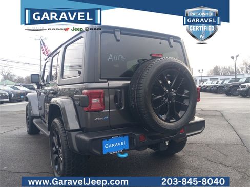Used 2022 Jeep Wrangler Unlimited Sahara w/ Cold Weather Group image 36
