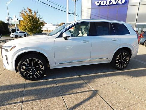 New 2026 Volvo XC90 B6 Ultra image 11