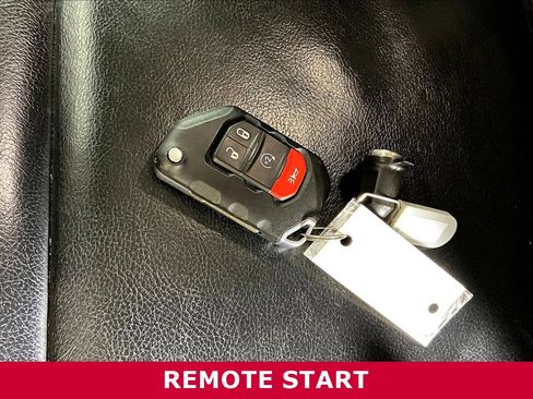 Used 2021 Jeep Wrangler Unlimited Rubicon AWD/4WD image 30