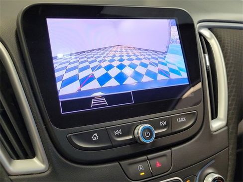 Used 2024 Chevrolet Malibu LT image 18