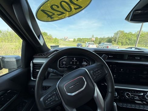 Certified 2024 GMC Sierra 2500 Denali AWD/4WD image 17