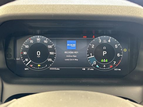 Certified 2025 Land Rover Discovery Sport S image 17