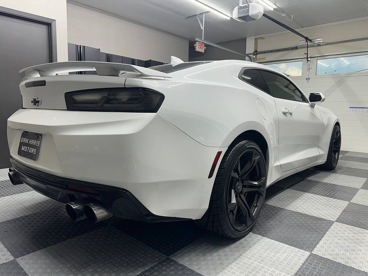 Used 2017 Chevrolet Camaro SS RWD image 15