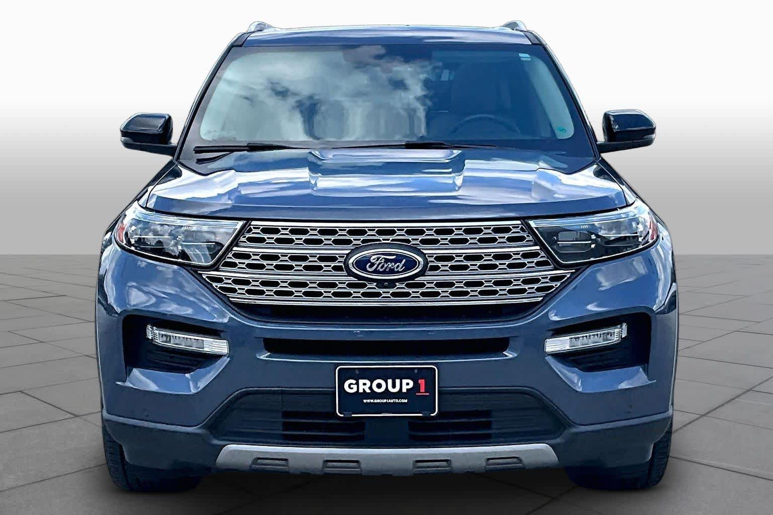 Used 2021 Ford Explorer Limited w/ Equipment Group 301A RWD image 4