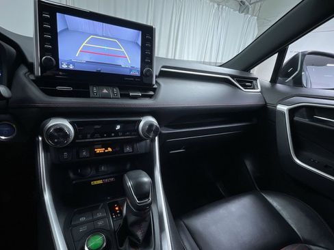 Certified 2022 Toyota RAV4 XSE image 16