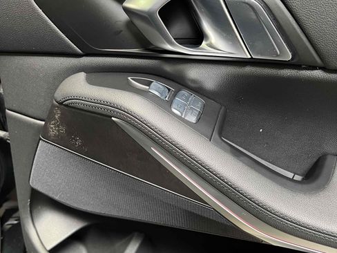 Used 2022 BMW X7 xDrive40i w/ Premium Package image 31