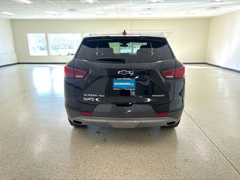 Used 2024 Chevrolet Blazer Premier w/ Enhanced Convenience Package image 7