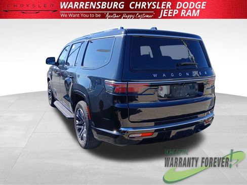 Used 2024 Jeep Wagoneer Series II w/ Flexible Seating Group image 6