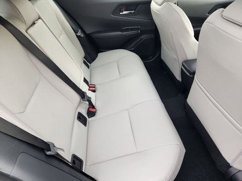 New 2026 Toyota Prius XLE image 15