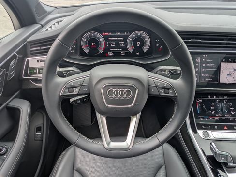 Used 2025 Audi Q7 3.0T Premium Plus w/ Premium Plus Package AWD/4WD image 25