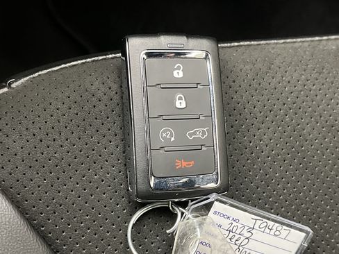 Used 2023 Jeep Grand Cherokee Altitude AWD/4WD image 26