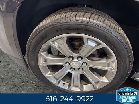 Used 2016 Cadillac Escalade Luxury AWD/4WD image 24