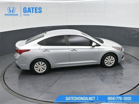 Used 2019 Hyundai Accent SE image 39