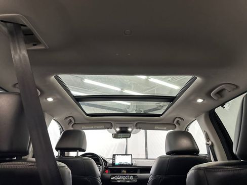 Certified 2025 Honda Pilot Touring image 22