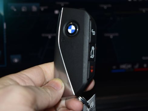 New 2026 BMW X5 xDrive50e w/ Executive Package image 17