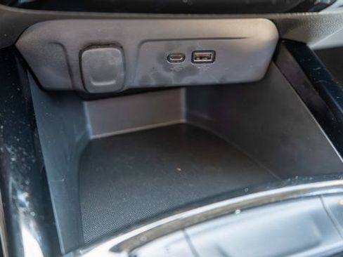 Used 2024 Chevrolet Trax LT w/ Driver Confidence Package FWD image 25