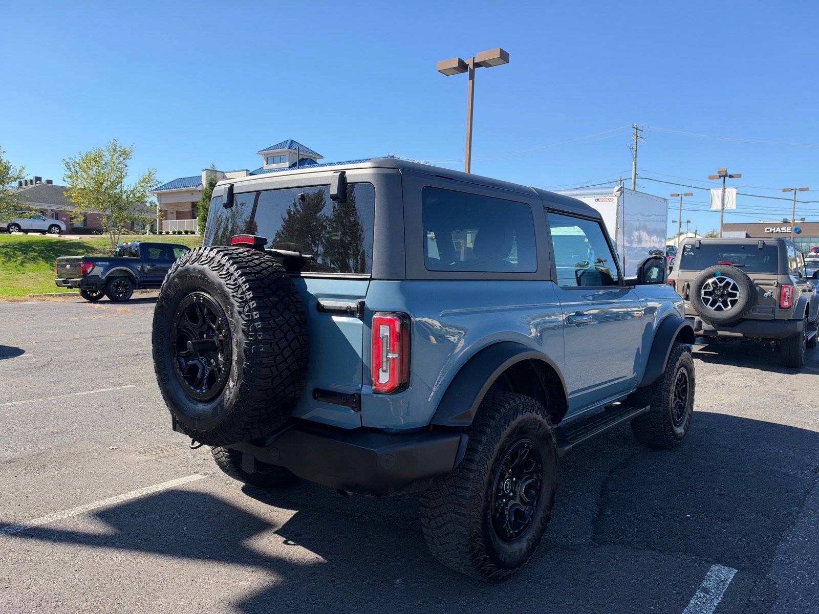 Used 2023 Ford Bronco Outer Banks w/ Sasquatch Package AWD/4WD image 5