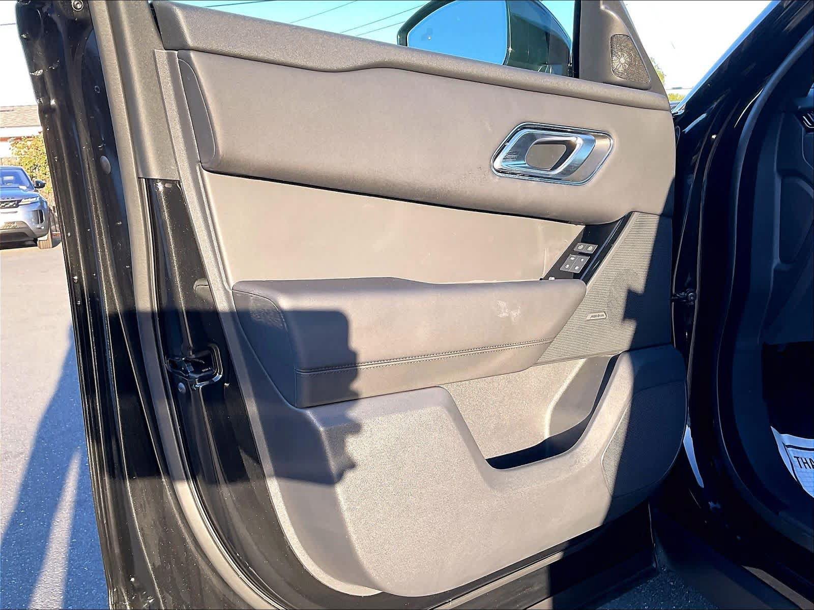 New 2026 Land Rover Range Rover Velar S AWD/4WD image 24