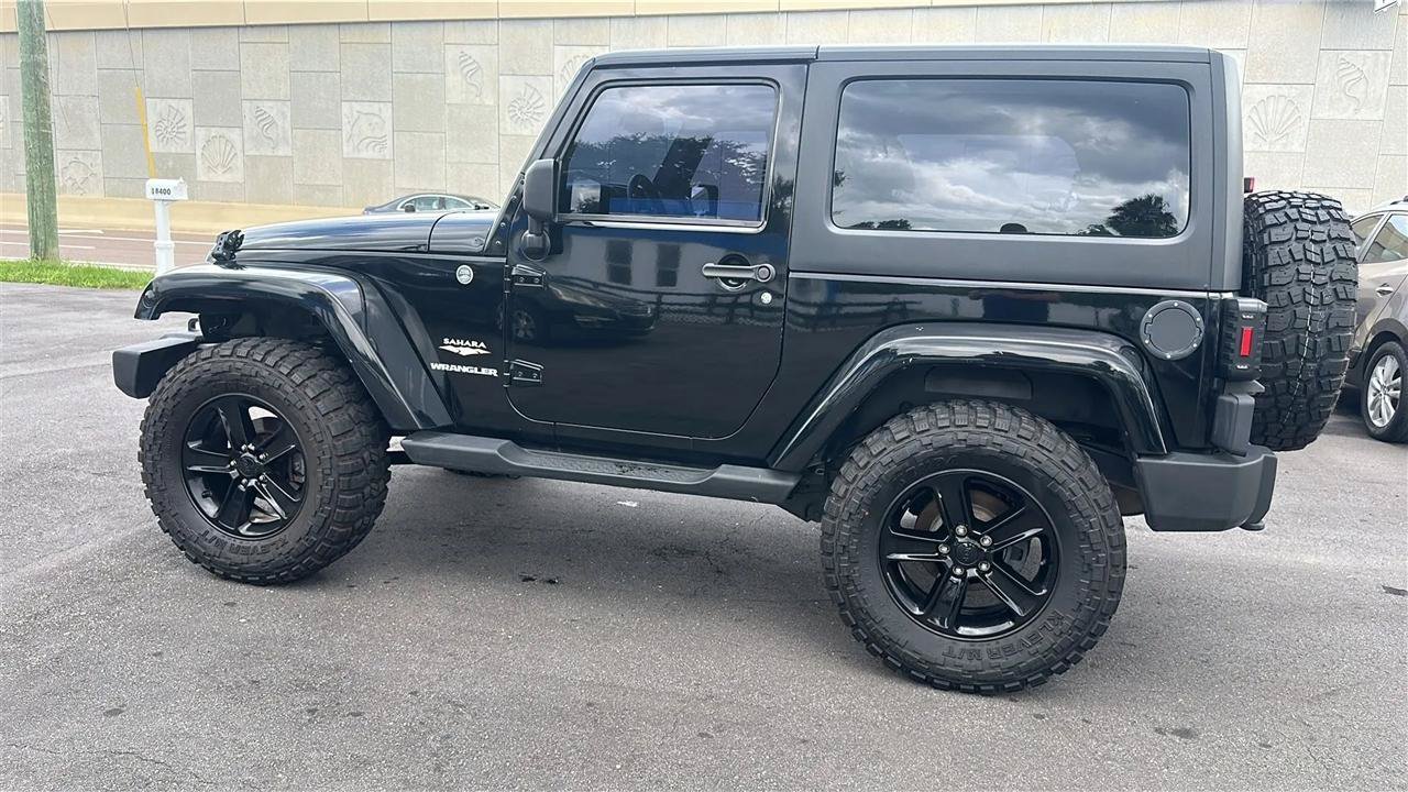 Used 2013 Jeep Wrangler Sahara AWD/4WD image 13
