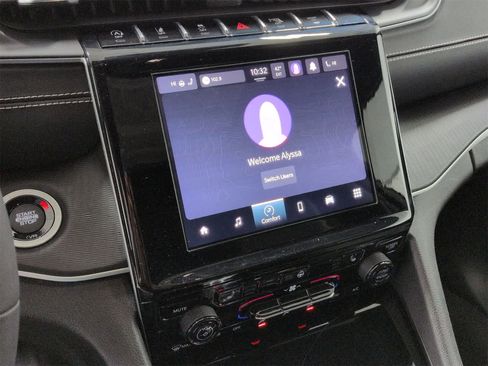 Certified 2024 Jeep Grand Cherokee L Altitude image 30