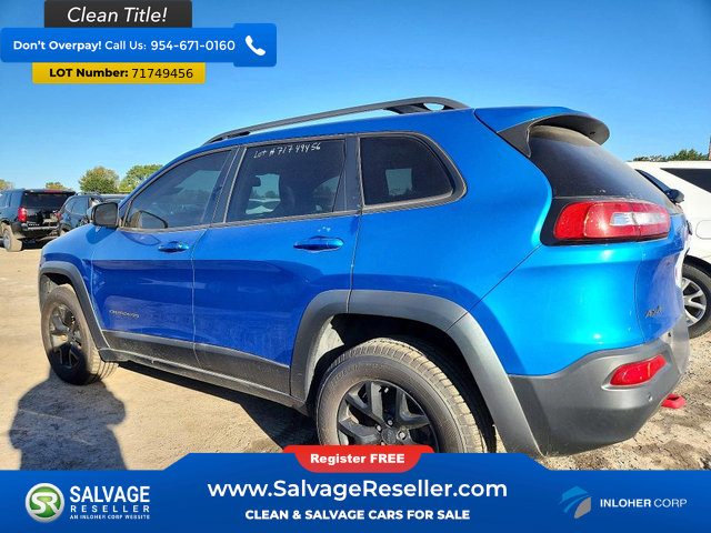 Used 2017 Jeep Cherokee Trailhawk AWD/4WD image 3