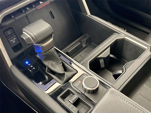 Used 2024 Toyota Tundra Limited image 27