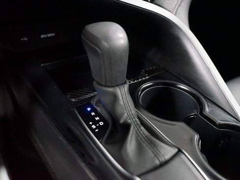 Used 2020 Toyota Camry LE FWD image 20