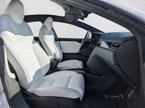Used 2021 Tesla Model S Long Range Plus image 24