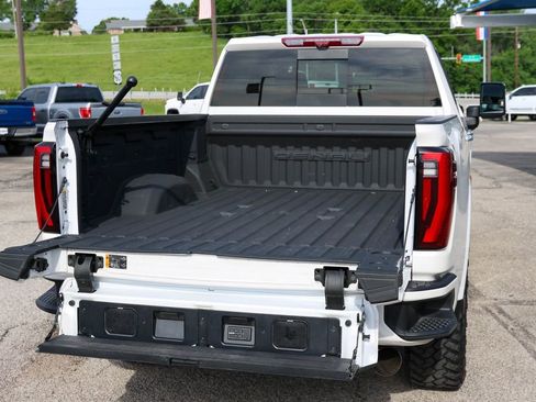 Used 2024 GMC Sierra 2500 Denali Ultimate AWD/4WD image 36