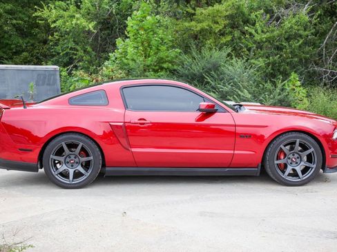 Used 2011 Ford Mustang GT Premium w/ Electronics Pkg RWD image 32