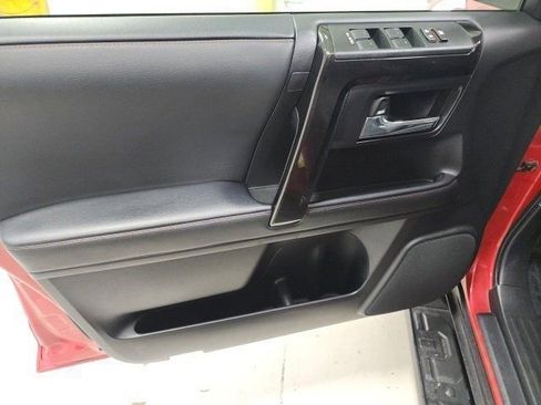 Certified 2024 Toyota 4Runner TRD Off-Road Premium image 19