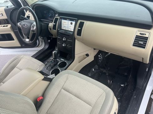 Used 2019 Ford Flex SEL image 38