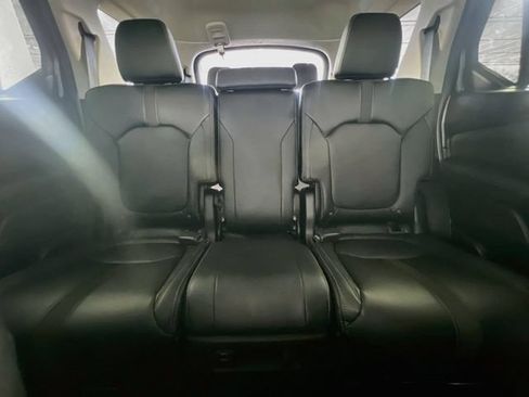 Used 2025 Honda Pilot EX-L image 26