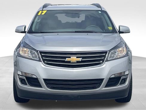 Used 2017 Chevrolet Traverse LT FWD image 9