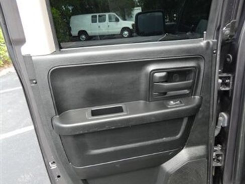Used 2016 RAM 1500 Express AWD/4WD image 46
