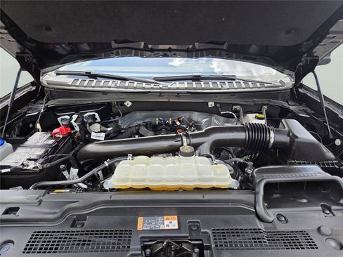 Used 2025 Ford Expedition Max Active AWD/4WD image 31