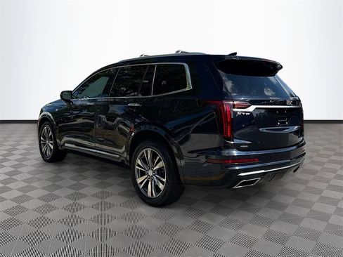 Used 2021 Cadillac XT6 Premium Luxury image 8
